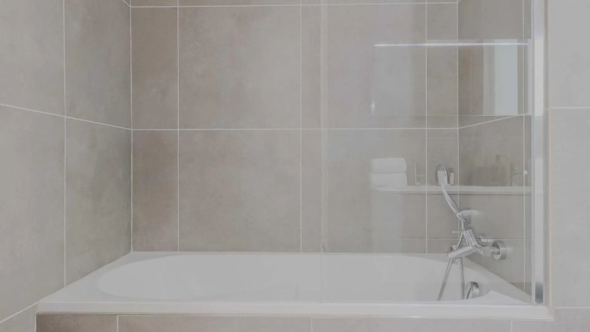 Spacious - 5br-12p - Trocadero Apartment *