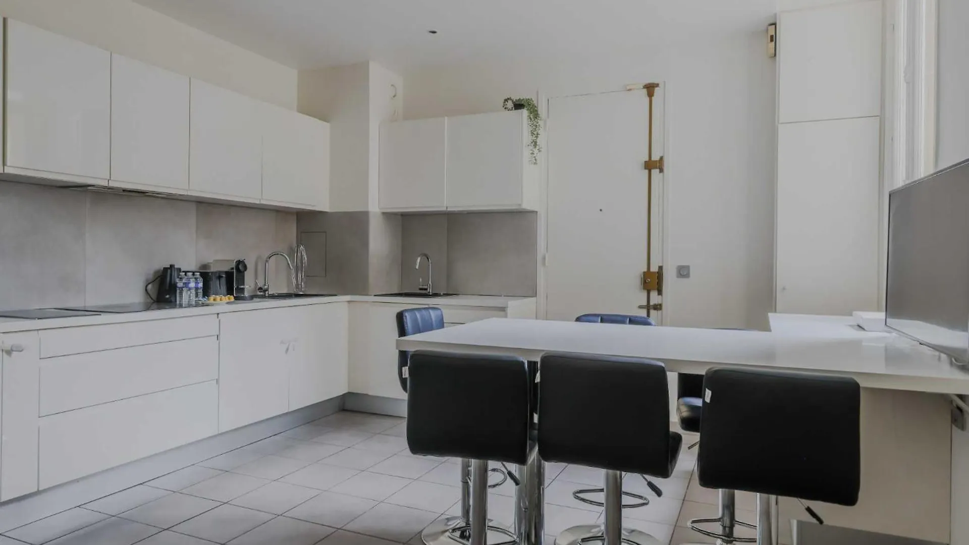 Apartment Spacious - 5br-12p - Trocadero