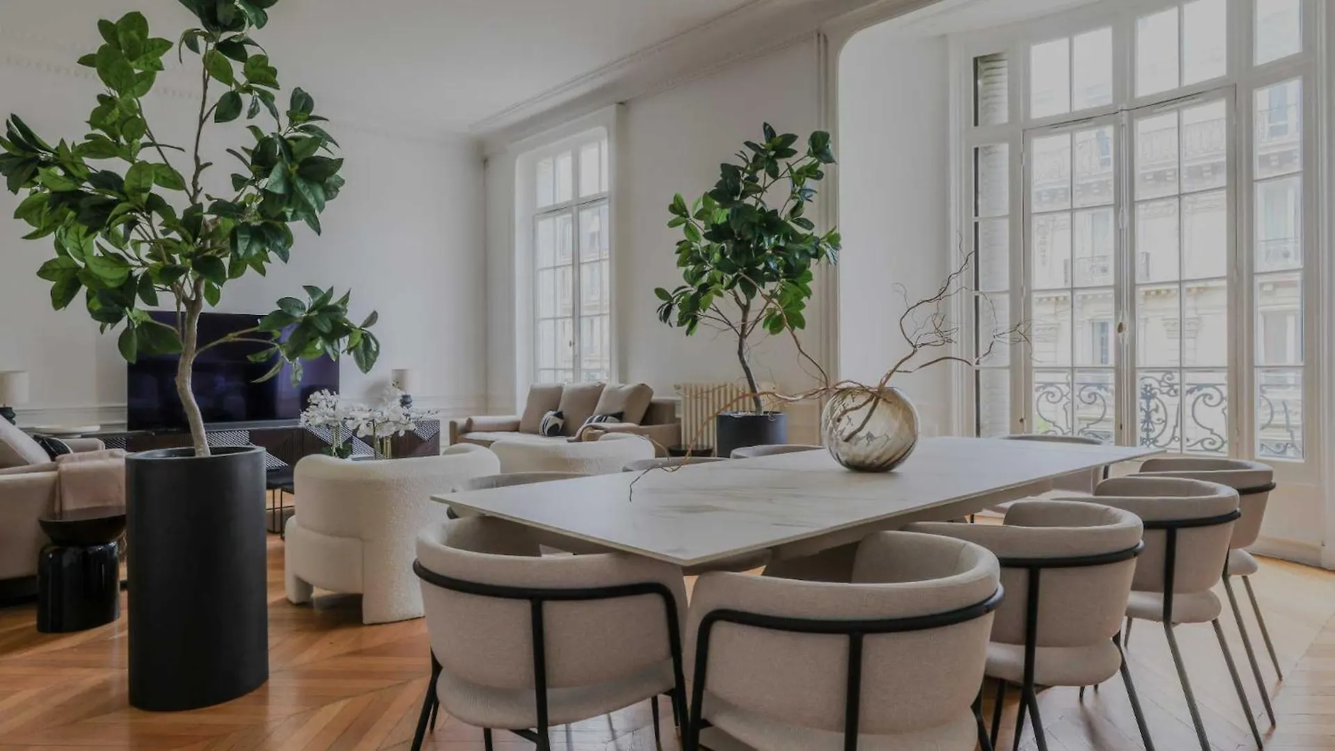 Spacious - 5br-12p - Trocadero